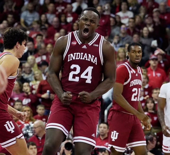 Indiana Hoosiers forward Payton Sparks (24) celebrates his dunk against the Wisconsin Badgers.